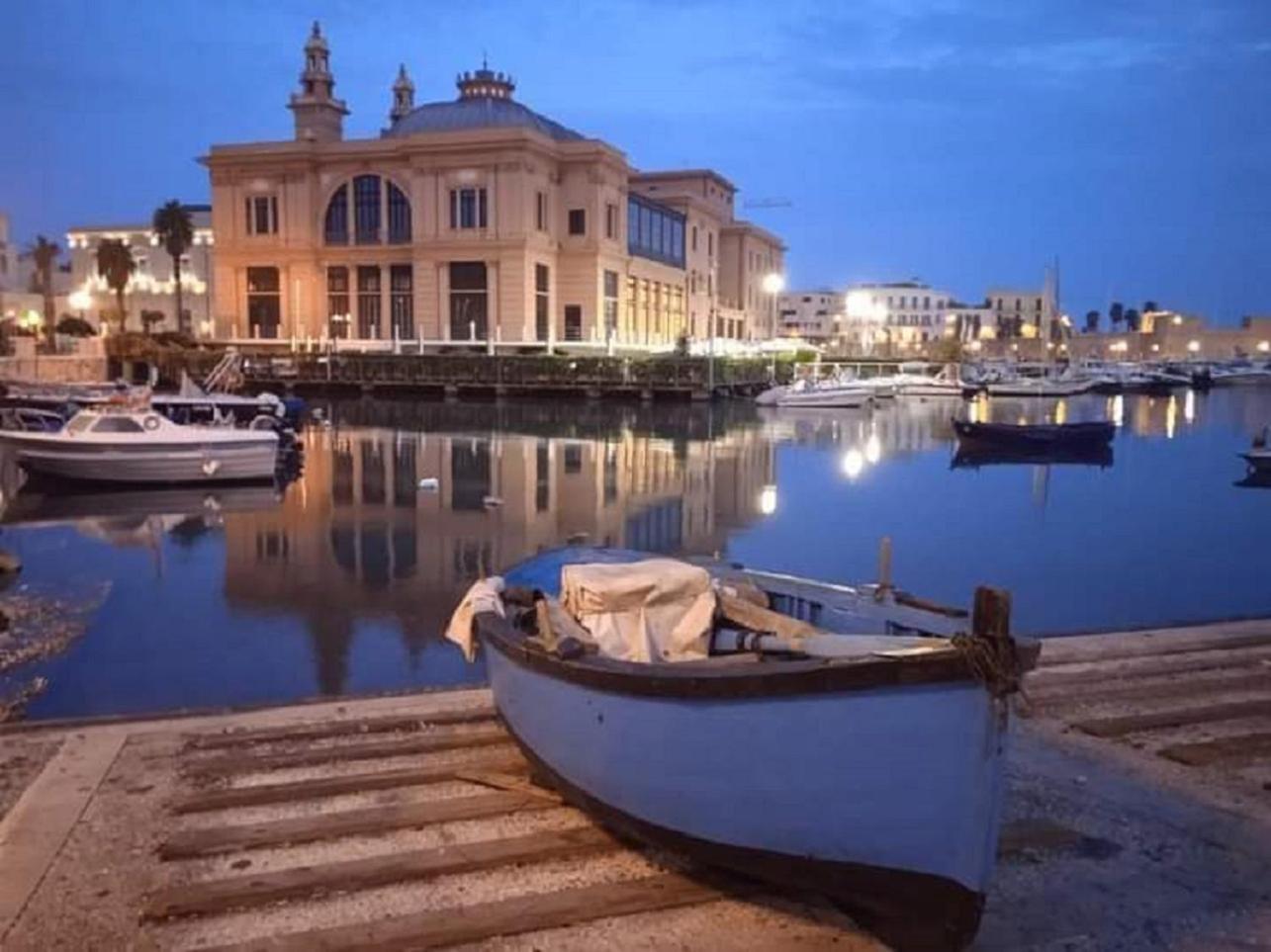 La Follia Dell'Architetto Villa Bari Eksteriør bilde